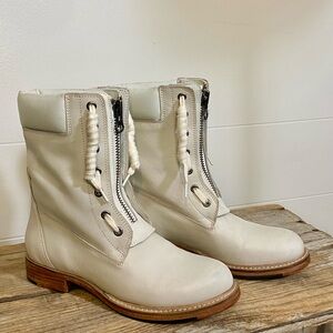 Vintage Foundry Co. Filo White Leather Boots – Size 7 – Like New, Worn Once!